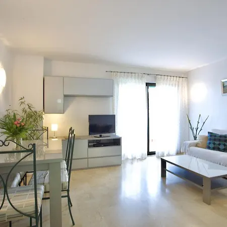 Apartamento Primera Linea Urb Playa Grande